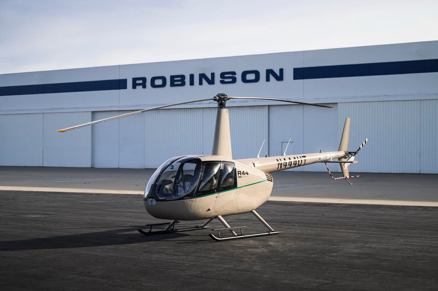 Robinson R44 helicopter crashes into Boynton Beach warehouse in Florida, no survivors